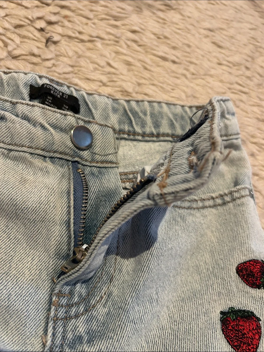 Forever 21 Girls Embroidered and Embellished Jeans Size 7/8